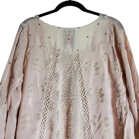 Johnny Was Embroidered Scalloped Trim Blouse Pink Size Small - Picture 7 of 9